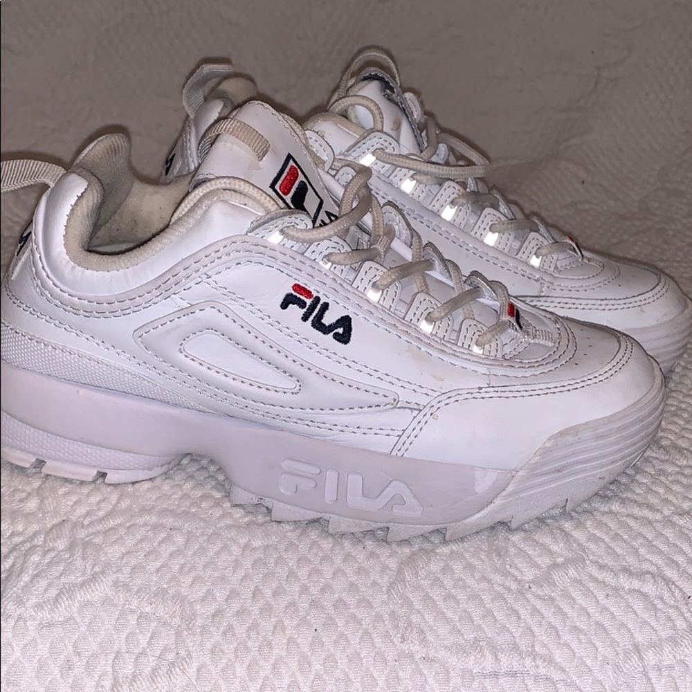 FILA disruptor Sz 6.5 white leather sneaker